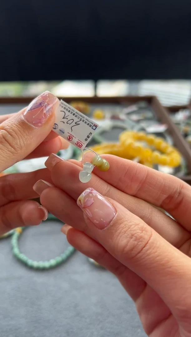 【闪购商品】翡翠吊坠(不含链)未镶嵌420号