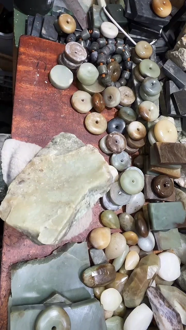 未镶嵌和田玉珠宝半成品1