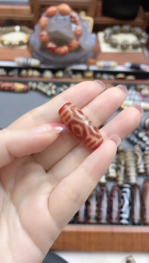未镶嵌珠珠玛瑙/玉髓?***橙金蟾红肉龙六眼