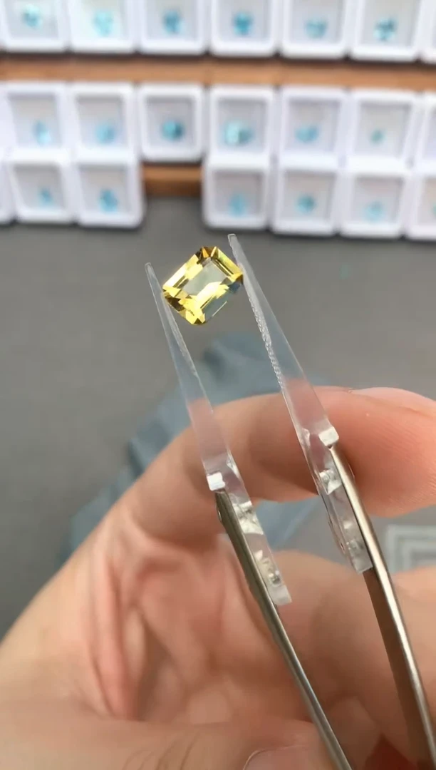 未镶嵌裸石定制绿柱石1.3ct