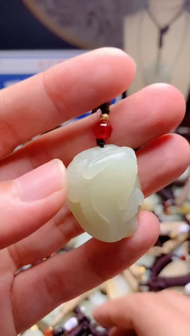 和田玉未镶嵌颈饰1