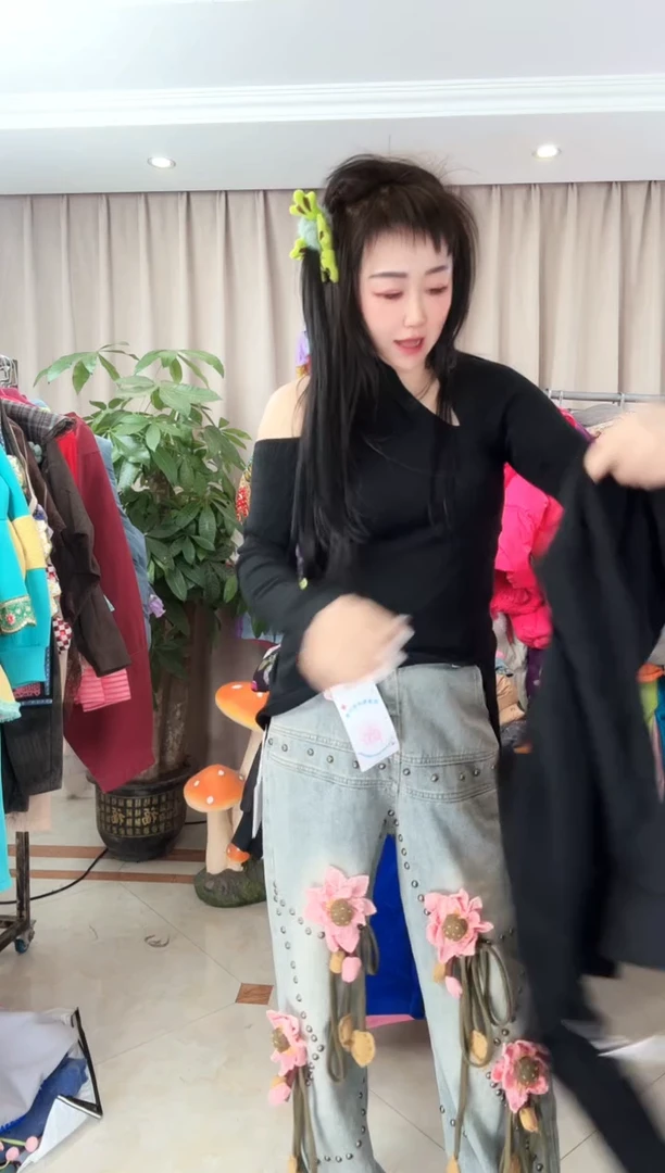 城**月黑色打底11111111111