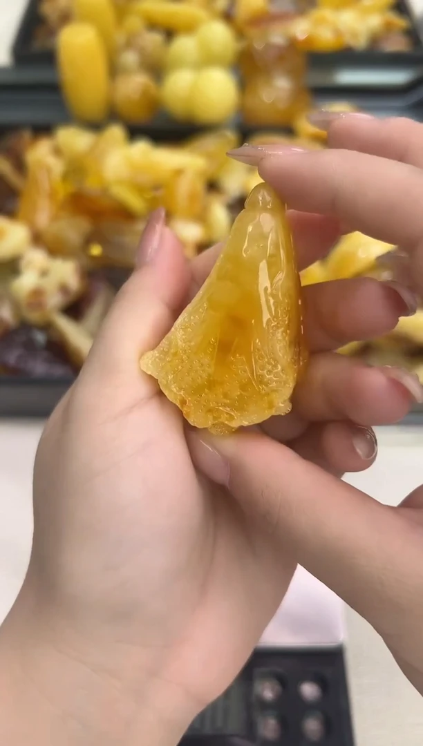 裸石琥珀未镶嵌琥珀蜜蜡吊坠