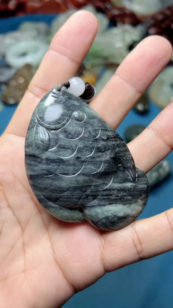 和田玉未镶嵌把件-