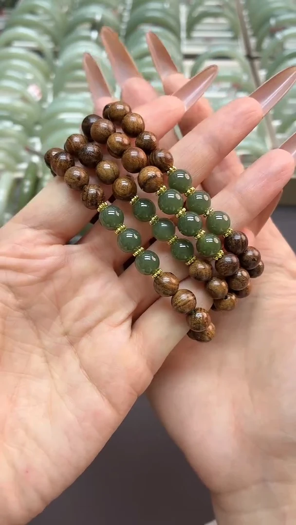 未镶嵌手链和田玉卡8手串 微色差多样性发其一