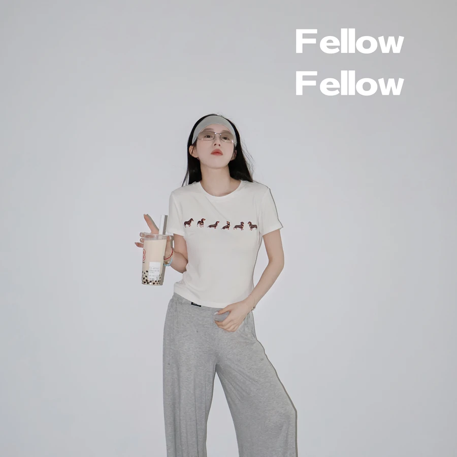 伙伴伙伴FellowFellow｜感受一下我们｜腊肠狗印花短袖圆领T恤