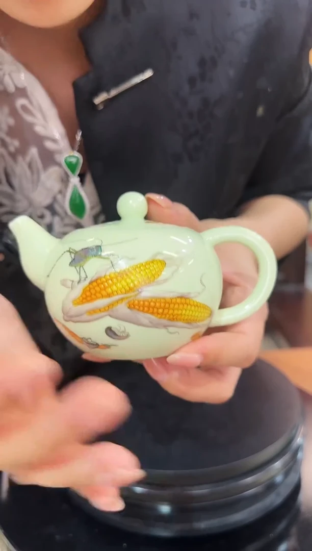 壶瓷绿稀土金玉满堂壶