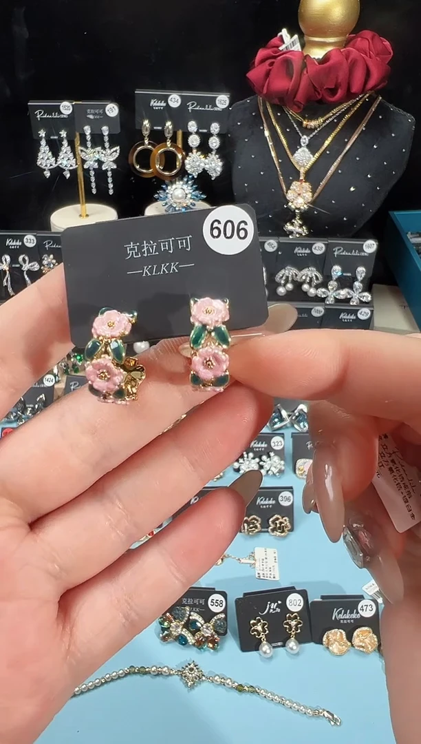 铜合金925银锆石可可606福利