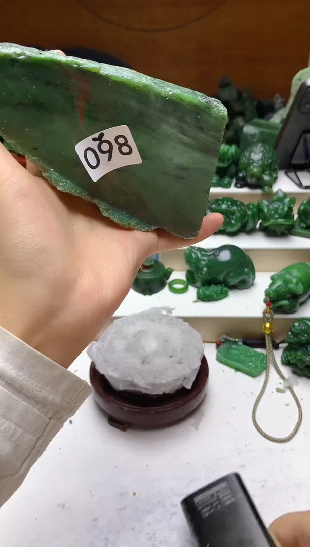 未镶嵌和田玉（碧玉）珠宝半成品1