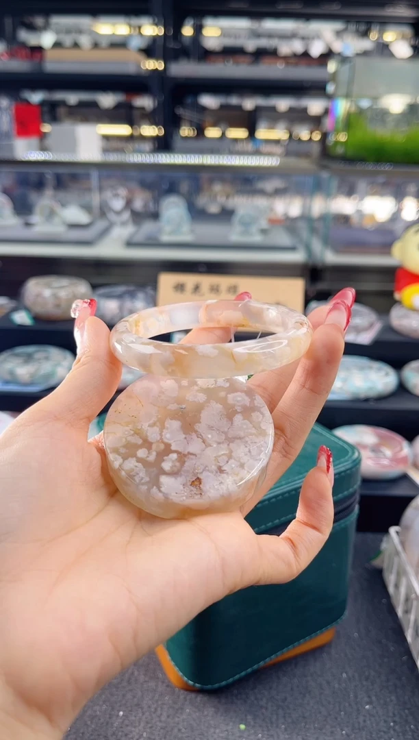 未镶嵌手镯石英质玉56--57圈口（赠品镯心）S986328