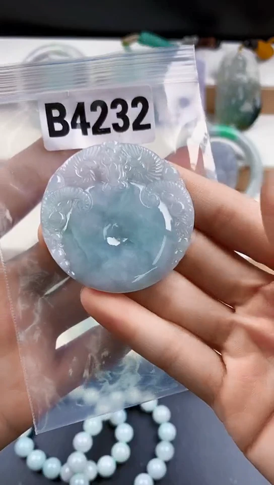颈饰未镶嵌翡翠天然翡翠吊坠挂件