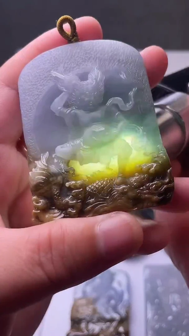 颈饰未镶嵌翡翠1