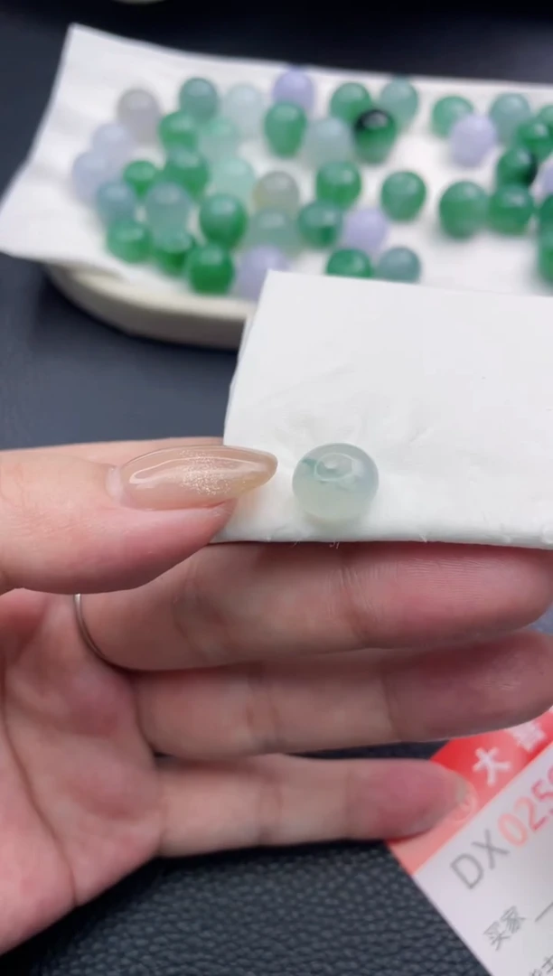 定制翡翠未镶嵌珠子