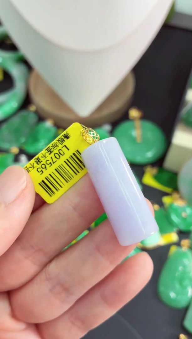 吊坠(不含链)18K金镶嵌翡翠挂件