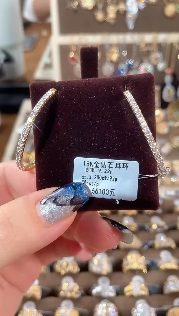 18K金镶嵌耳饰钻石18K金钻石耳环