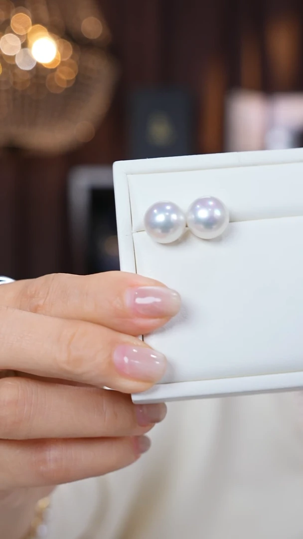 18K金镶嵌耳钉海水珍珠澳白11-12mm