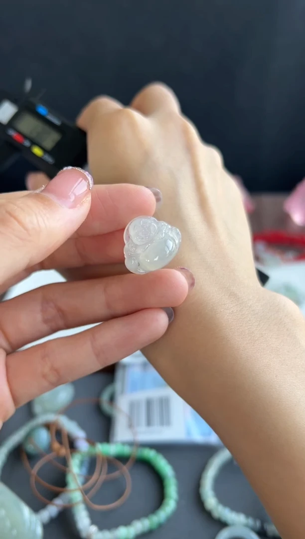 吊坠(不含链)未镶嵌翡翠420买断