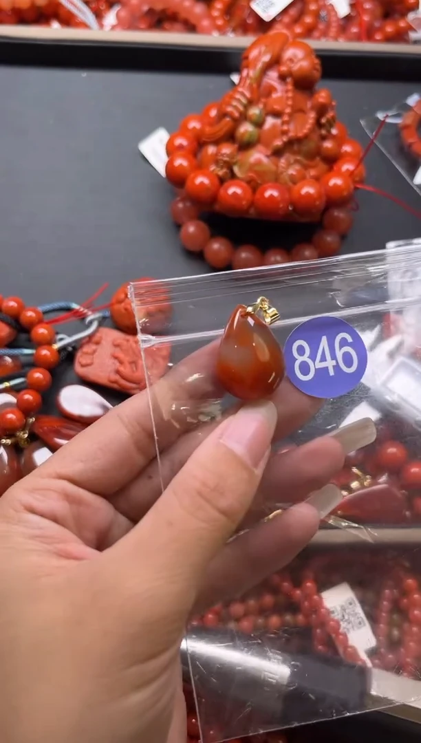 南红玛瑙未镶嵌珠宝奇石846