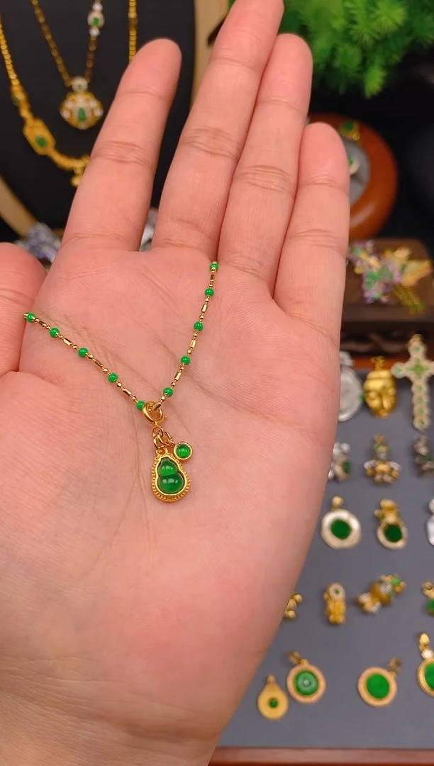 【闪购商品】翡翠吊坠(不含链)银S925镶嵌蛋面葫芦万能扣