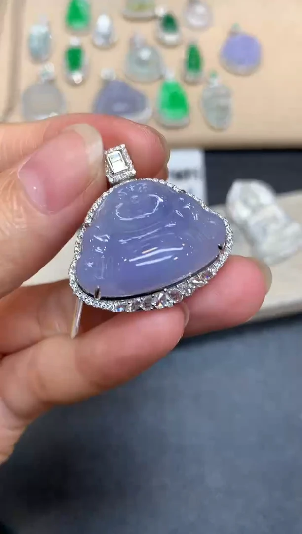 颈饰18K金镶嵌翡翠佛公【无服务费