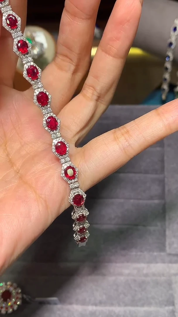 18K金镶嵌手链红宝石9ct