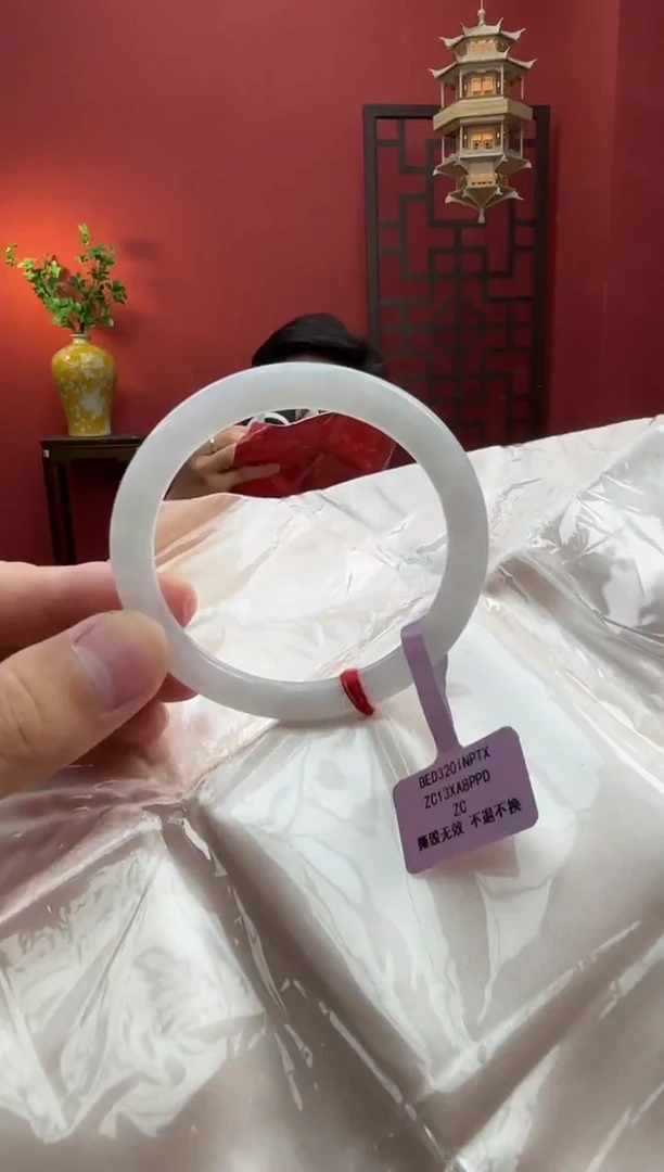 未镶嵌手镯（圆镯）翡翠翡翠手镯4
