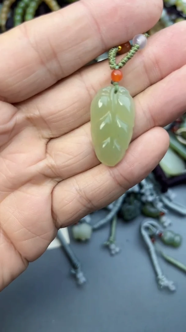 颈饰未镶嵌和田玉多样性发货  拍一发一