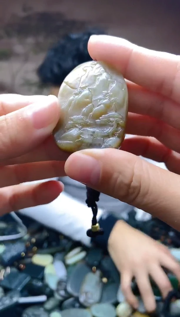 颈饰未镶嵌和田玉1