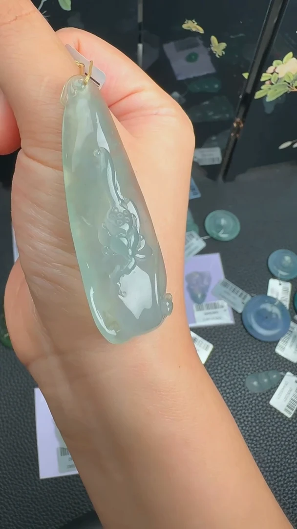 翡翠未镶嵌颈饰JJD0604170