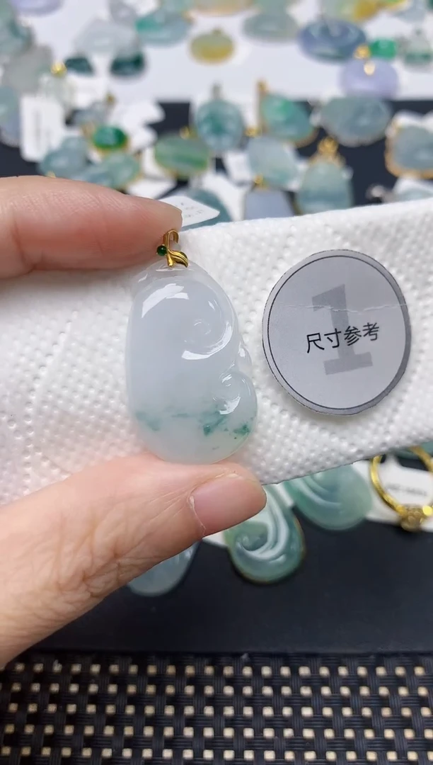 颈饰18K金镶嵌翡翠天然缅甸A货翡翠