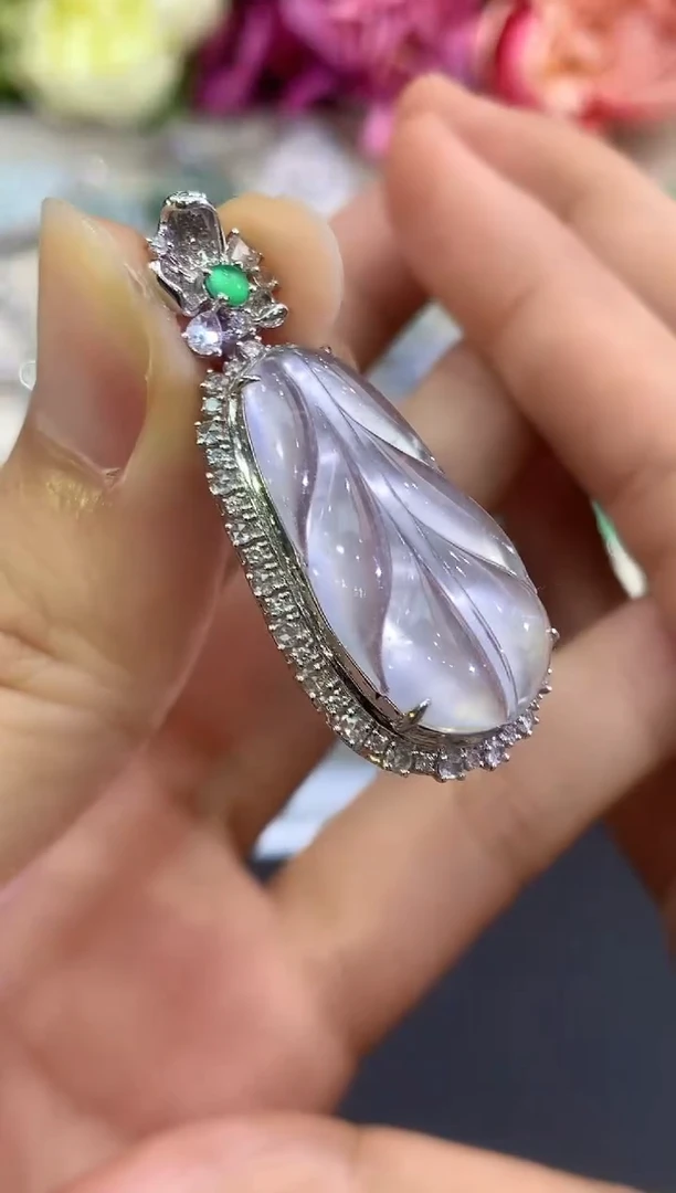 吊坠(不含链)18K金镶嵌翡翠B180