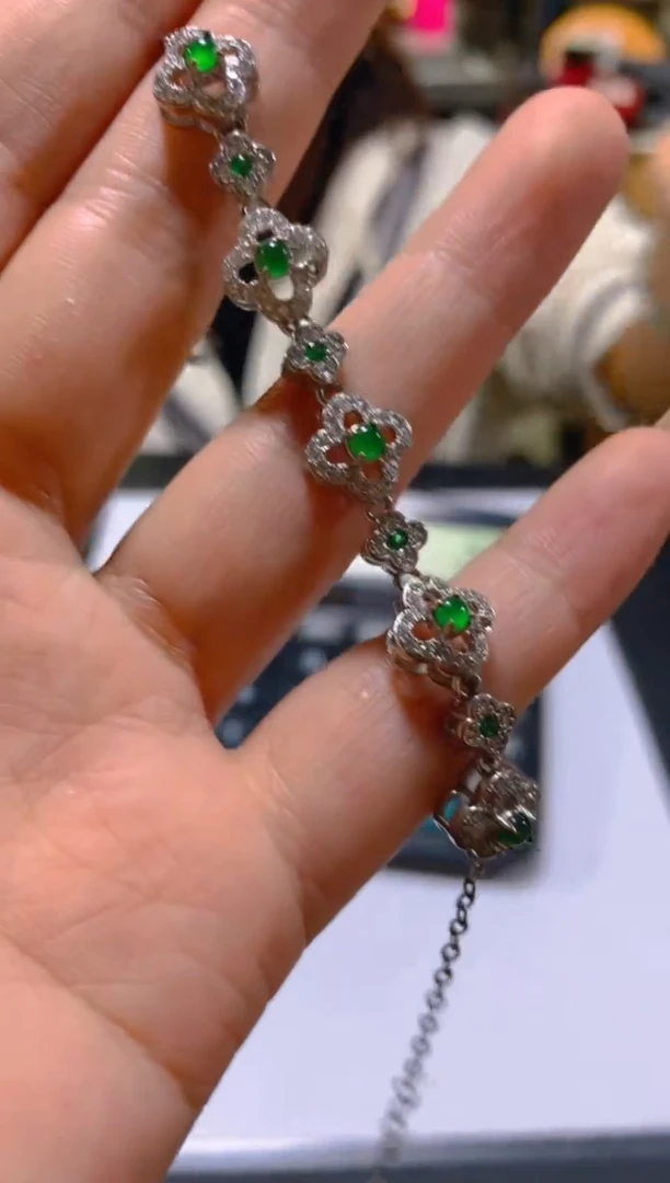 未镶嵌手链翡翠多样性发一