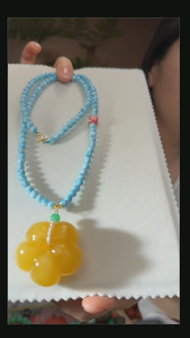 18K金镶嵌吊坠(赠链)蜜蜡天然蜜蜡小花吊坠赠项链