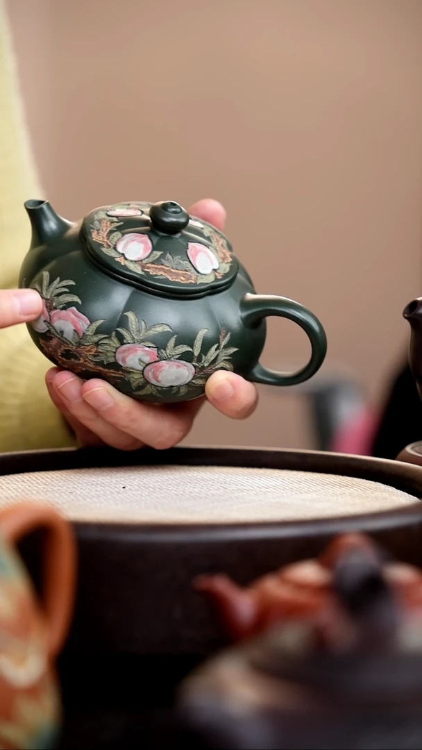 茶壶紫砂民国绿筋囊寒江彩刻桃子006