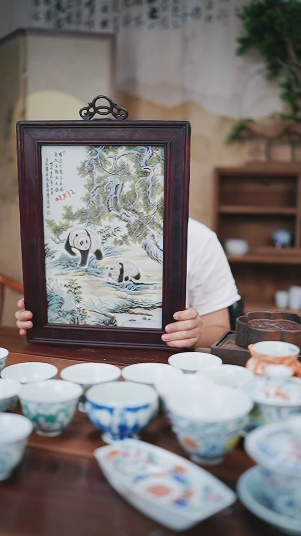 粉彩熊猫瓷板画画