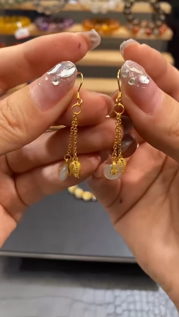 水晶手链未镶嵌多样性发一 两个一对 翡翠耳钩