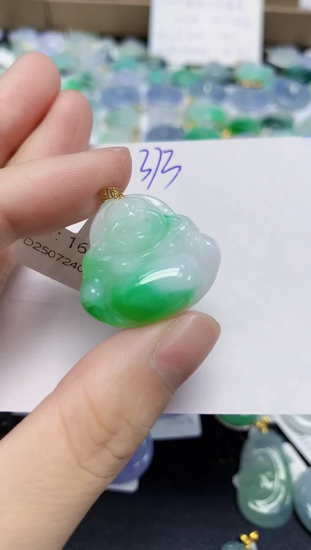 颈饰18K金镶嵌翡翠天然缅甸翡翠A货翡翠百元以上9元证书费自理