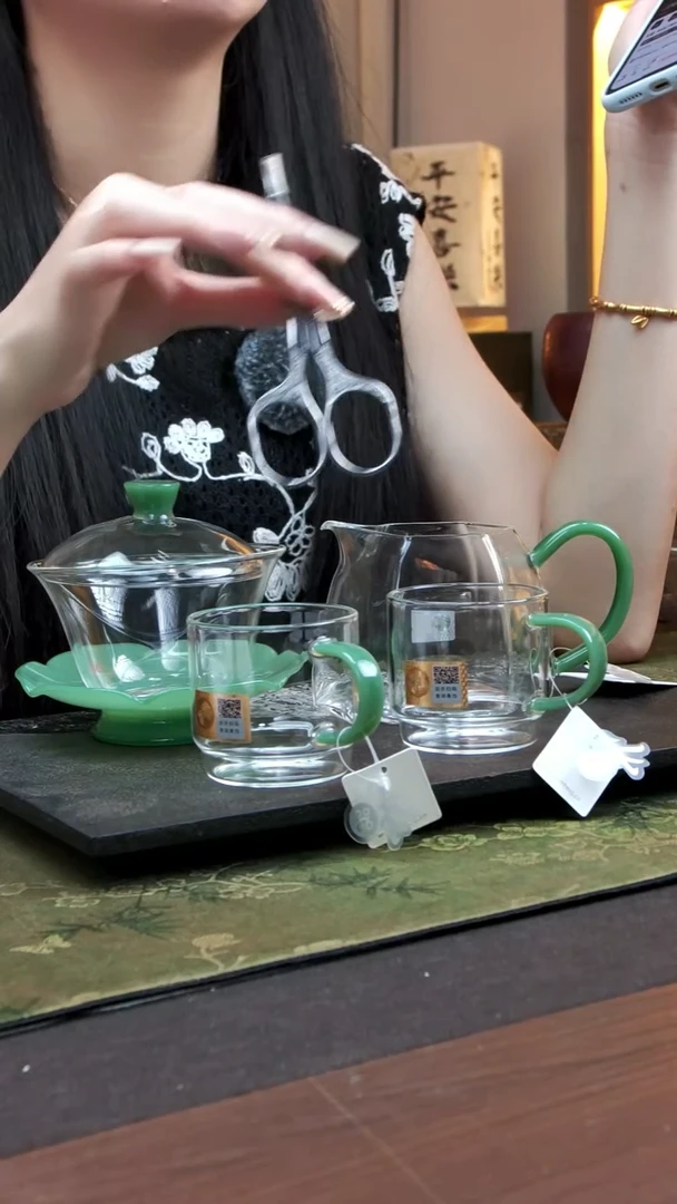 荷叶+棱然+逸杯一对 翡翠玉+茶剪