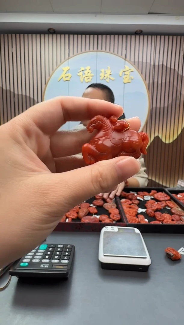 未镶嵌雕刻南红玛瑙111ZB1331产品一个