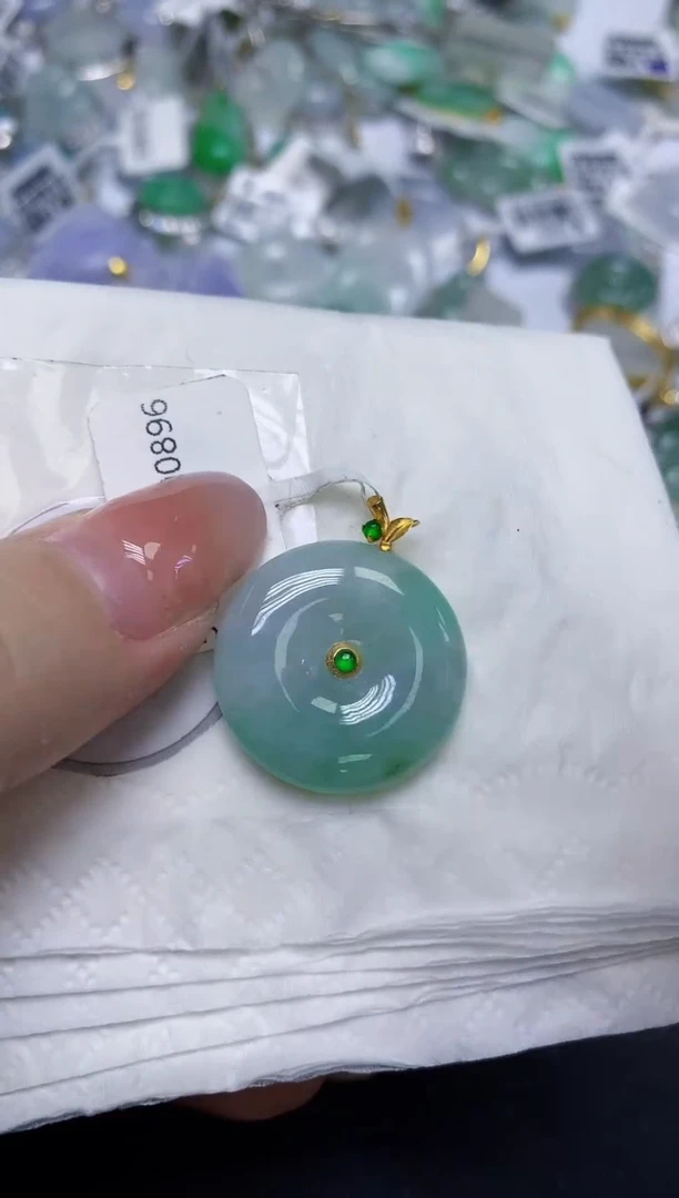 颈饰18K金镶嵌翡翠天然缅甸翡翠A货百元以上9元证书费自理