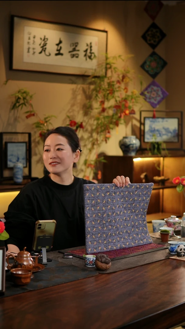 织绣棋格·纹茶花茶席23号