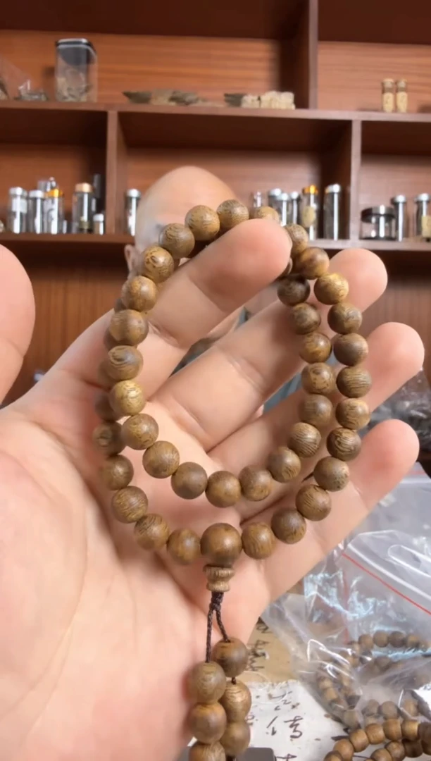 沉香手串奇楠沉香金莎叶卡8圆珠双圈手串一条