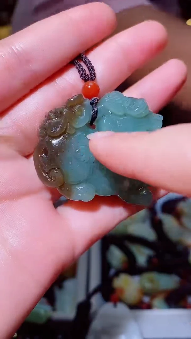 和田玉未镶嵌颈饰1