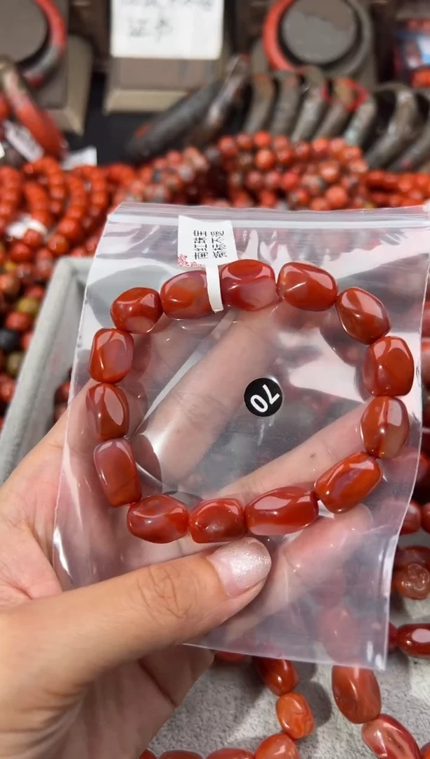 南红玛瑙手串未镶嵌12+