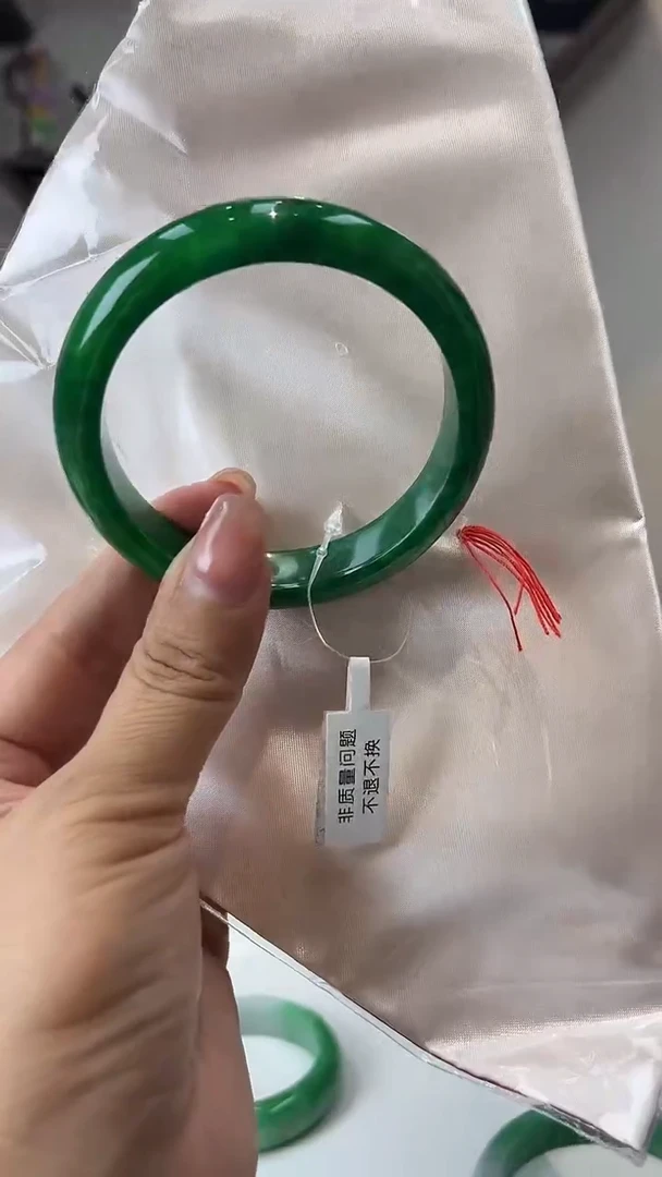 【闪购商品】砖雕h42 圈口59 独货手镯