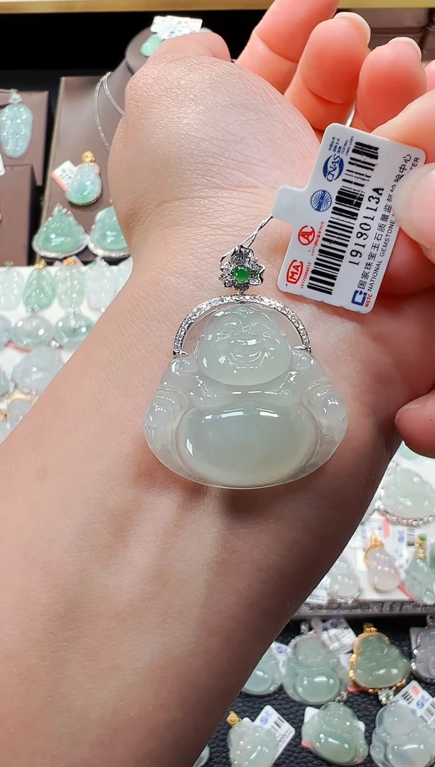 【闪购商品】翡翠吊坠(不含链)18K金镶嵌佛公吊坠113A