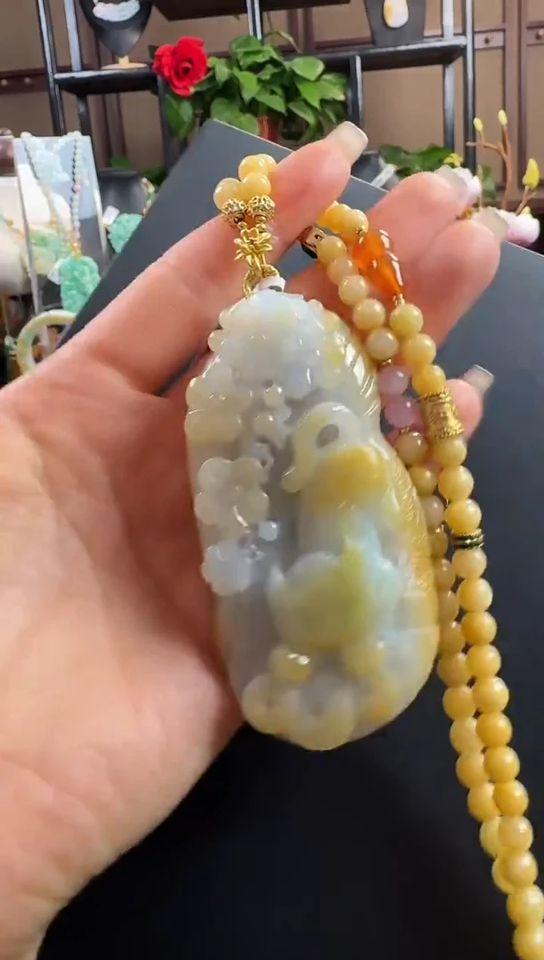 颈饰未镶嵌翡翠耄耋