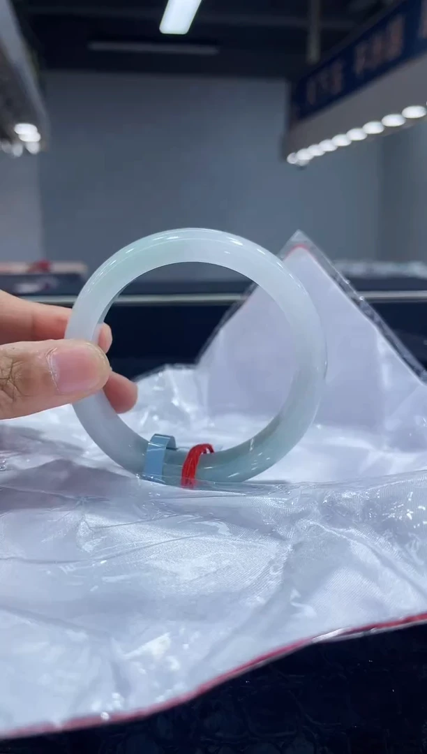 未镶嵌手镯翡翠11