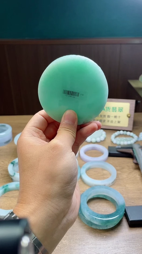 定制翡翠手镯未镶嵌春*在定制