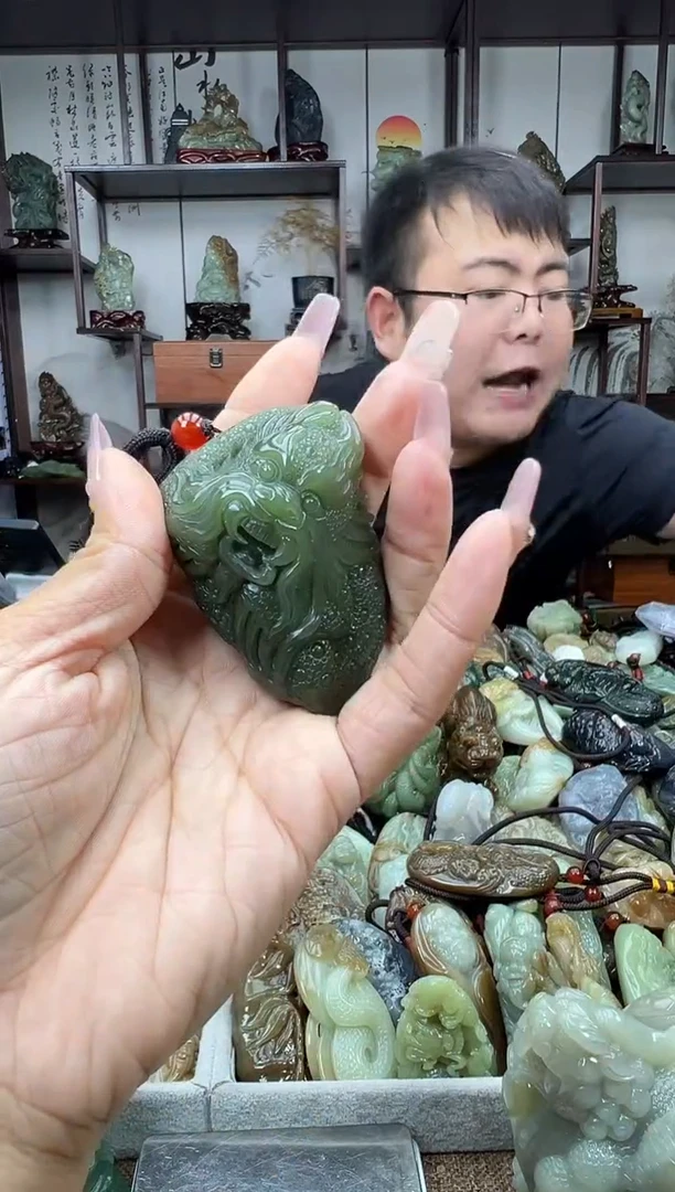 未镶嵌和田玉把件1